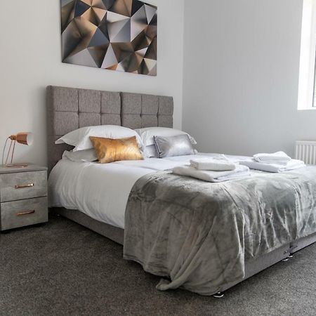 London Northwick Park Serviced Apartments By Riis Property ハーロウ エクステリア 写真