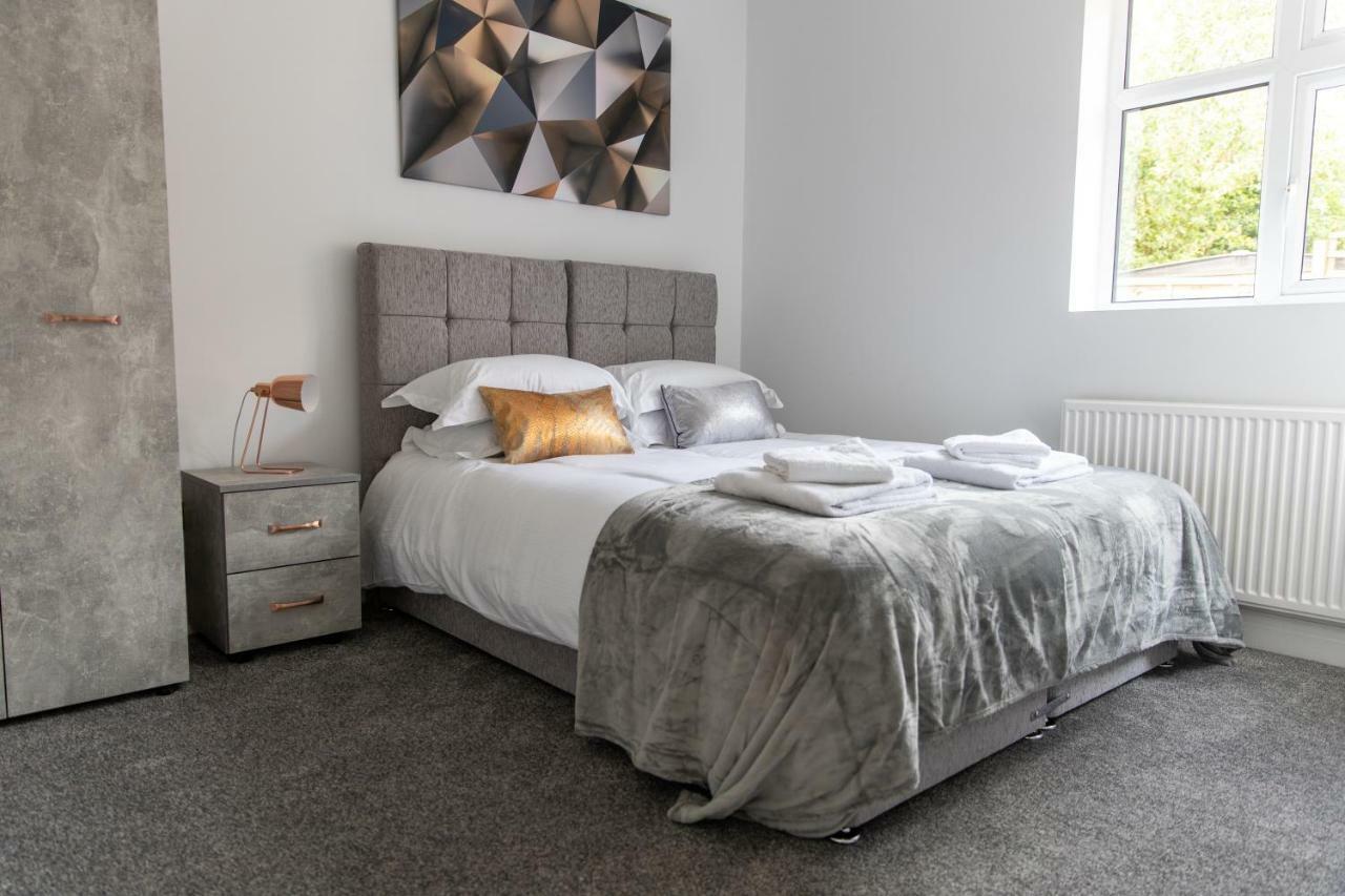 London Northwick Park Serviced Apartments By Riis Property ハーロウ エクステリア 写真