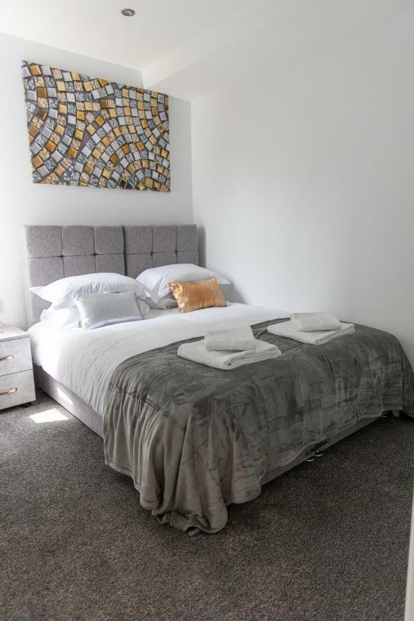 London Northwick Park Serviced Apartments By Riis Property ハーロウ エクステリア 写真