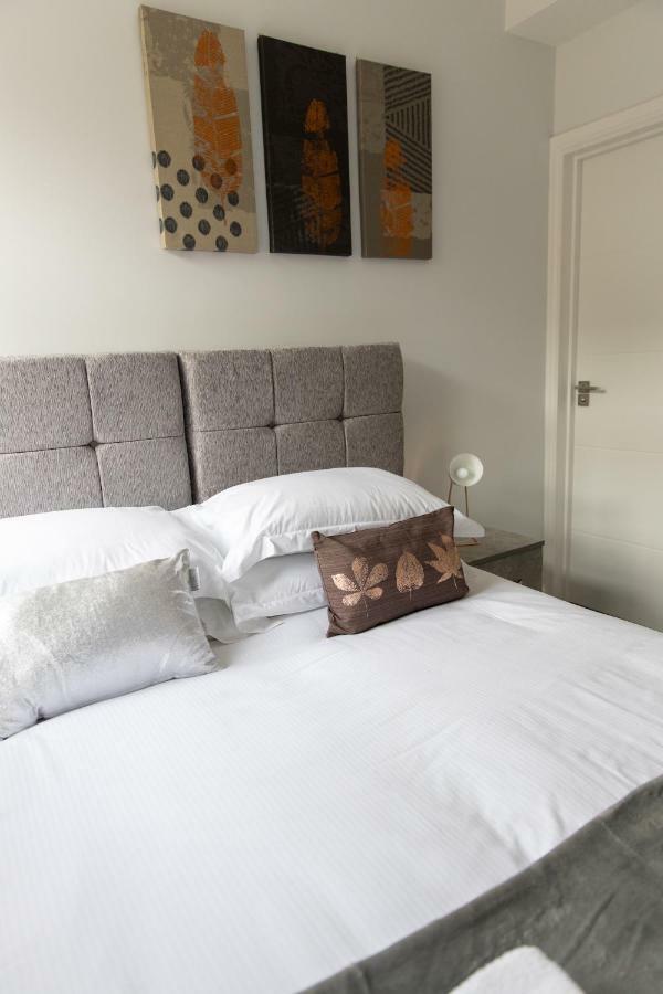 London Northwick Park Serviced Apartments By Riis Property ハーロウ エクステリア 写真