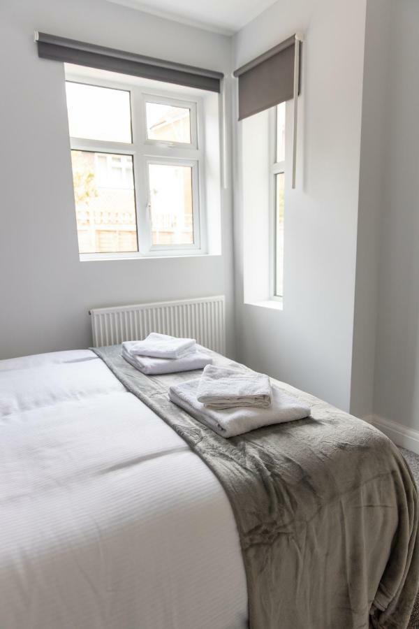 London Northwick Park Serviced Apartments By Riis Property ハーロウ エクステリア 写真