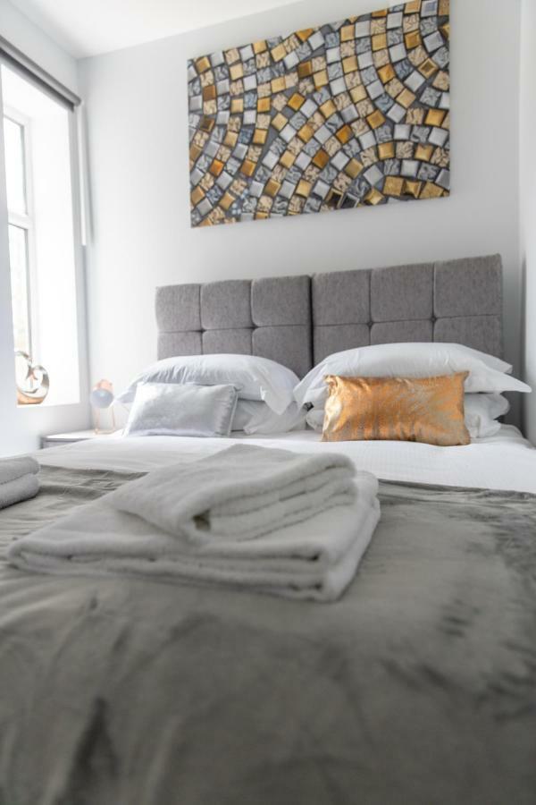 London Northwick Park Serviced Apartments By Riis Property ハーロウ エクステリア 写真