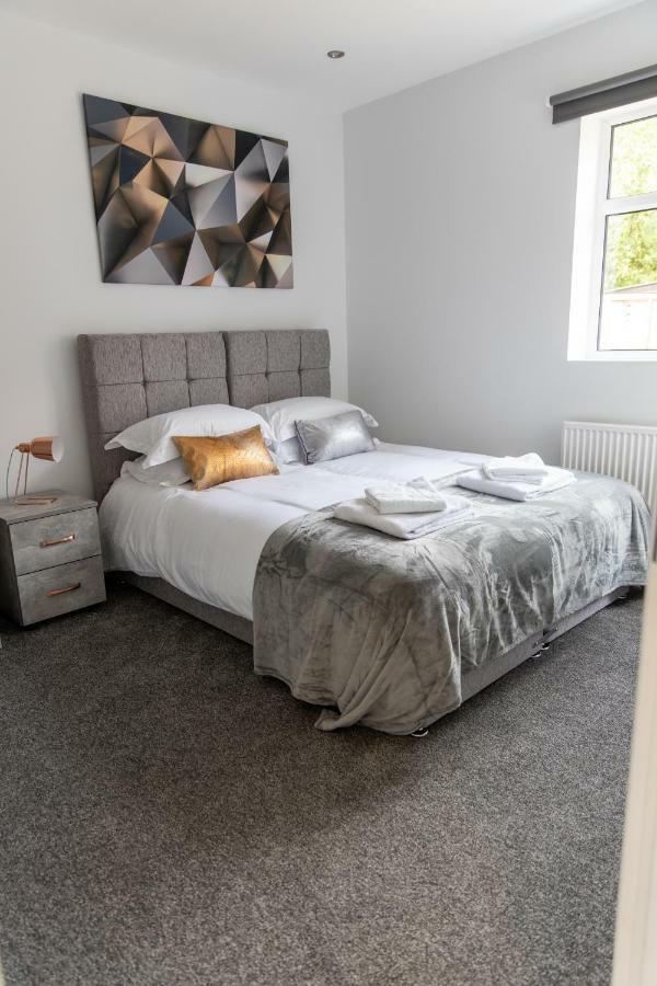 London Northwick Park Serviced Apartments By Riis Property ハーロウ エクステリア 写真
