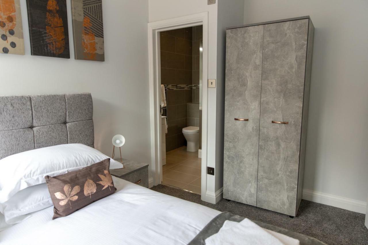 London Northwick Park Serviced Apartments By Riis Property ハーロウ エクステリア 写真