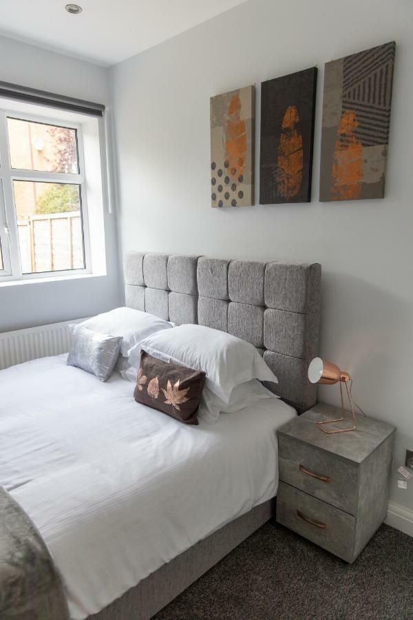 London Northwick Park Serviced Apartments By Riis Property ハーロウ エクステリア 写真