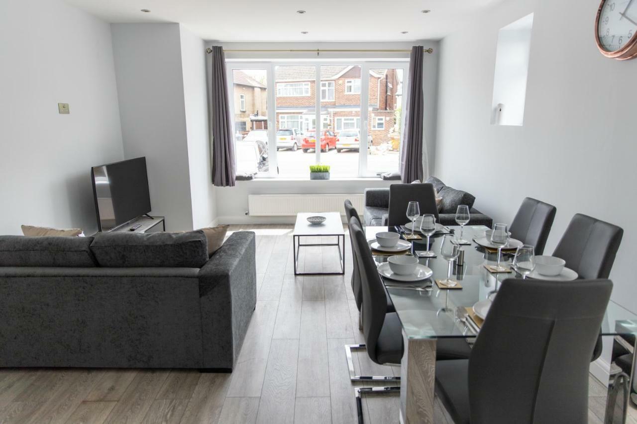 London Northwick Park Serviced Apartments By Riis Property ハーロウ エクステリア 写真