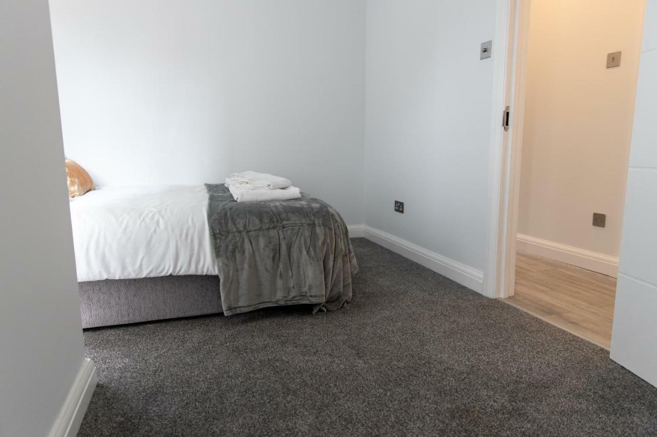 London Northwick Park Serviced Apartments By Riis Property ハーロウ エクステリア 写真