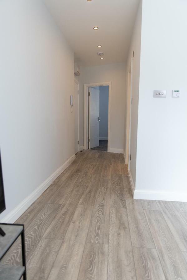 London Northwick Park Serviced Apartments By Riis Property ハーロウ 部屋 写真