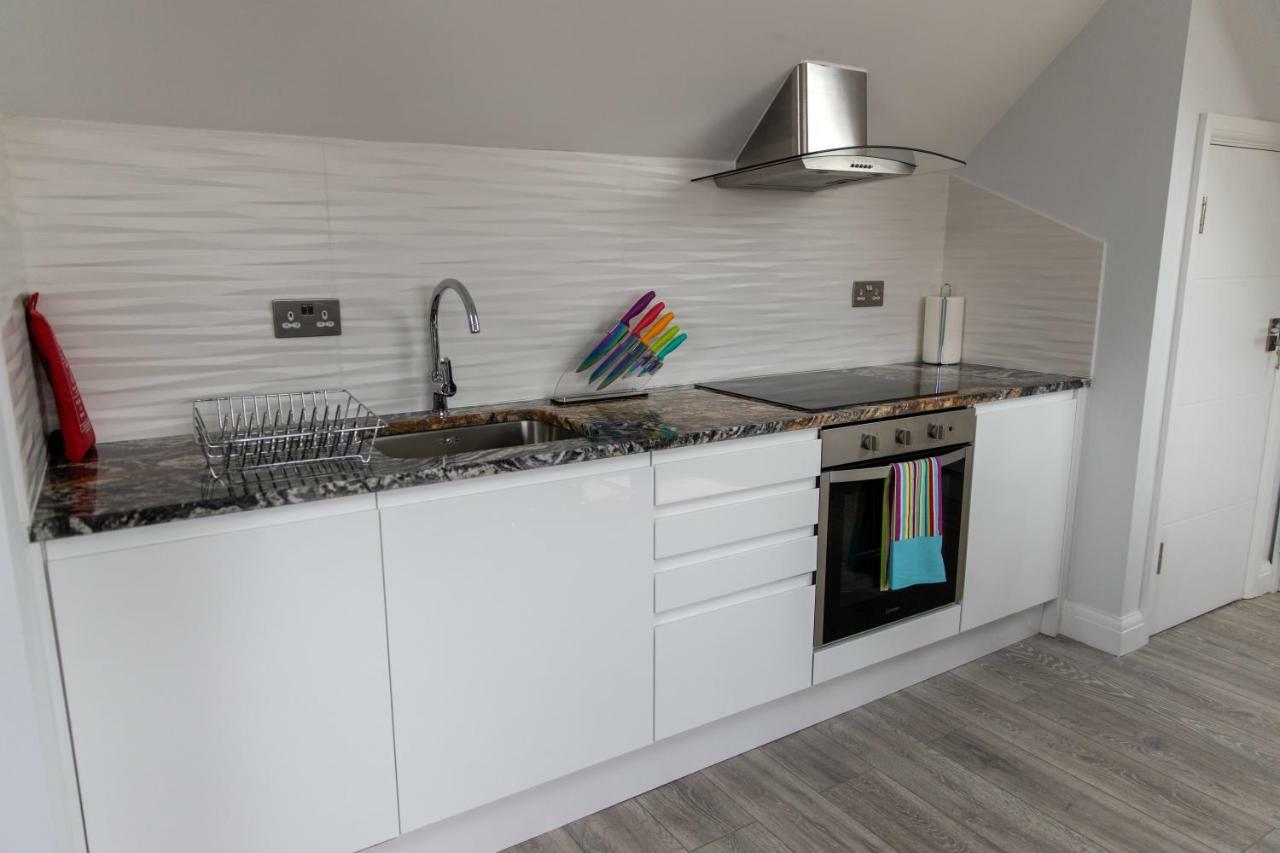 London Northwick Park Serviced Apartments By Riis Property ハーロウ エクステリア 写真