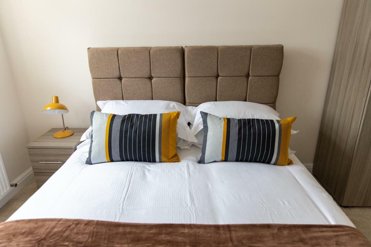 London Northwick Park Serviced Apartments By Riis Property ハーロウ エクステリア 写真