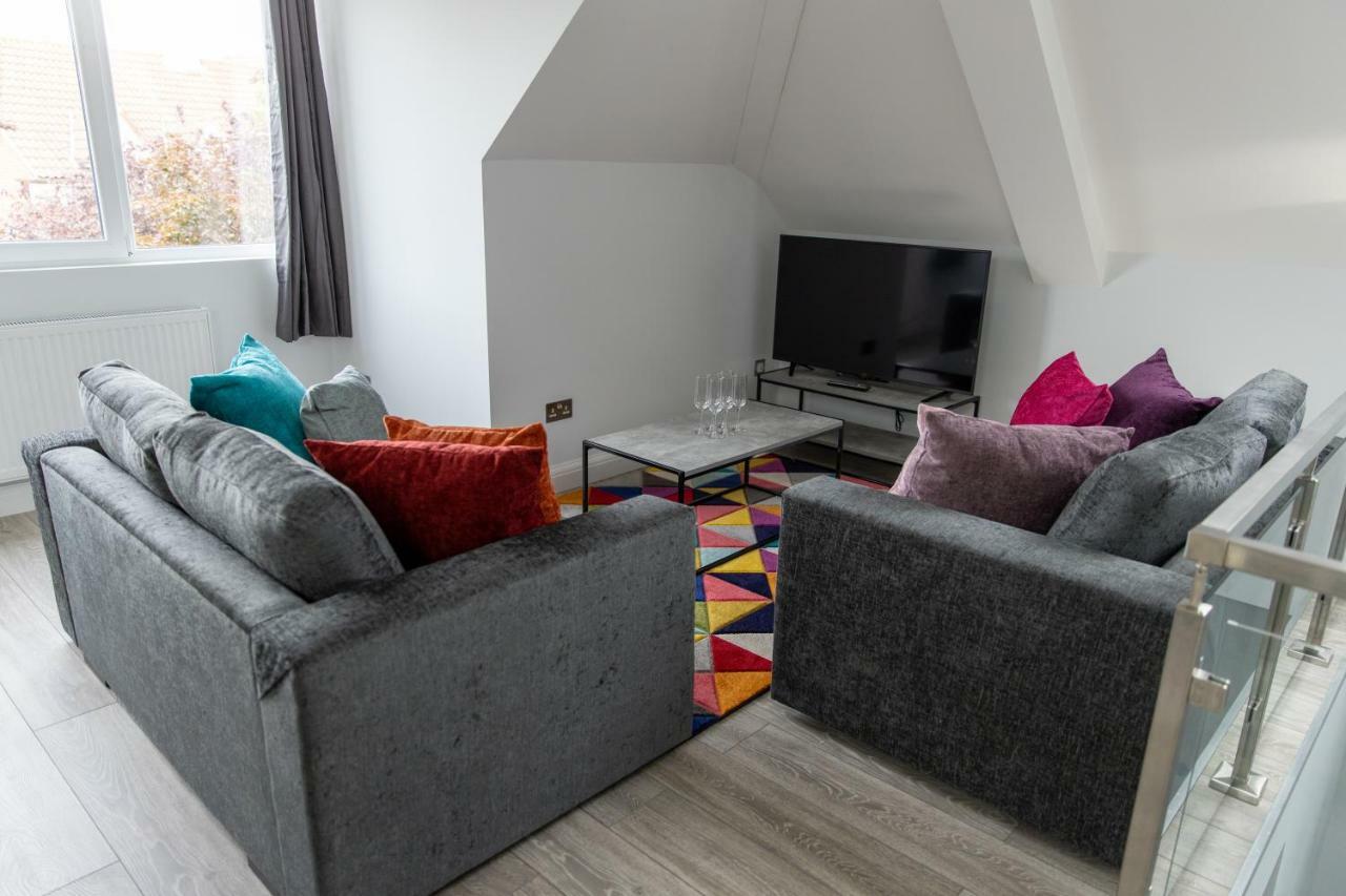 London Northwick Park Serviced Apartments By Riis Property ハーロウ エクステリア 写真